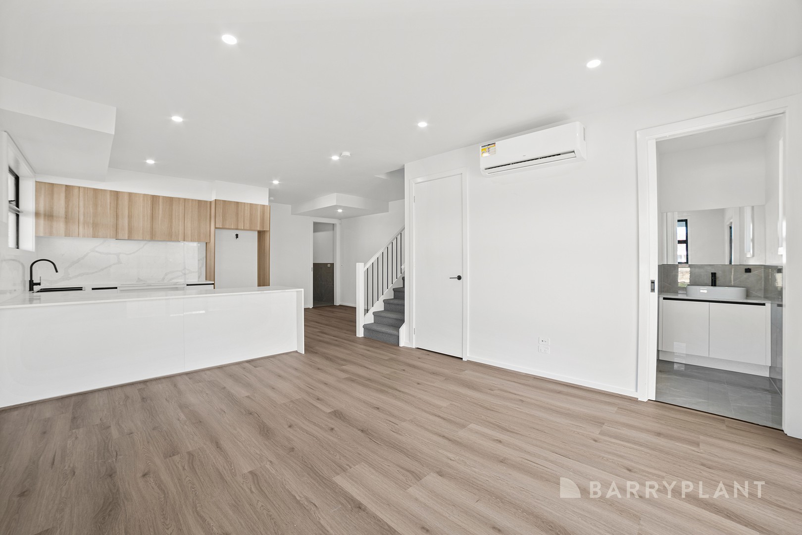 1/348 Camp Road, Broadmeadows, VIC 3047, Broadmeadows - Thumbnail 2