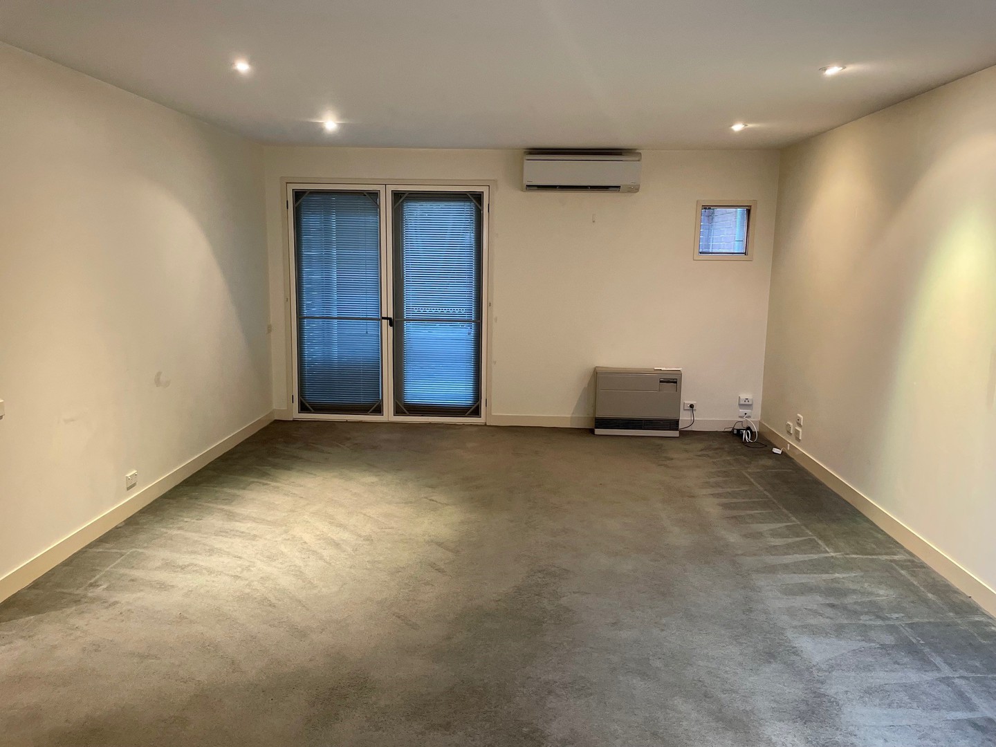 1/35 Cambridge Street, Box Hill, VIC 3128, Box Hill - Thumbnail 2