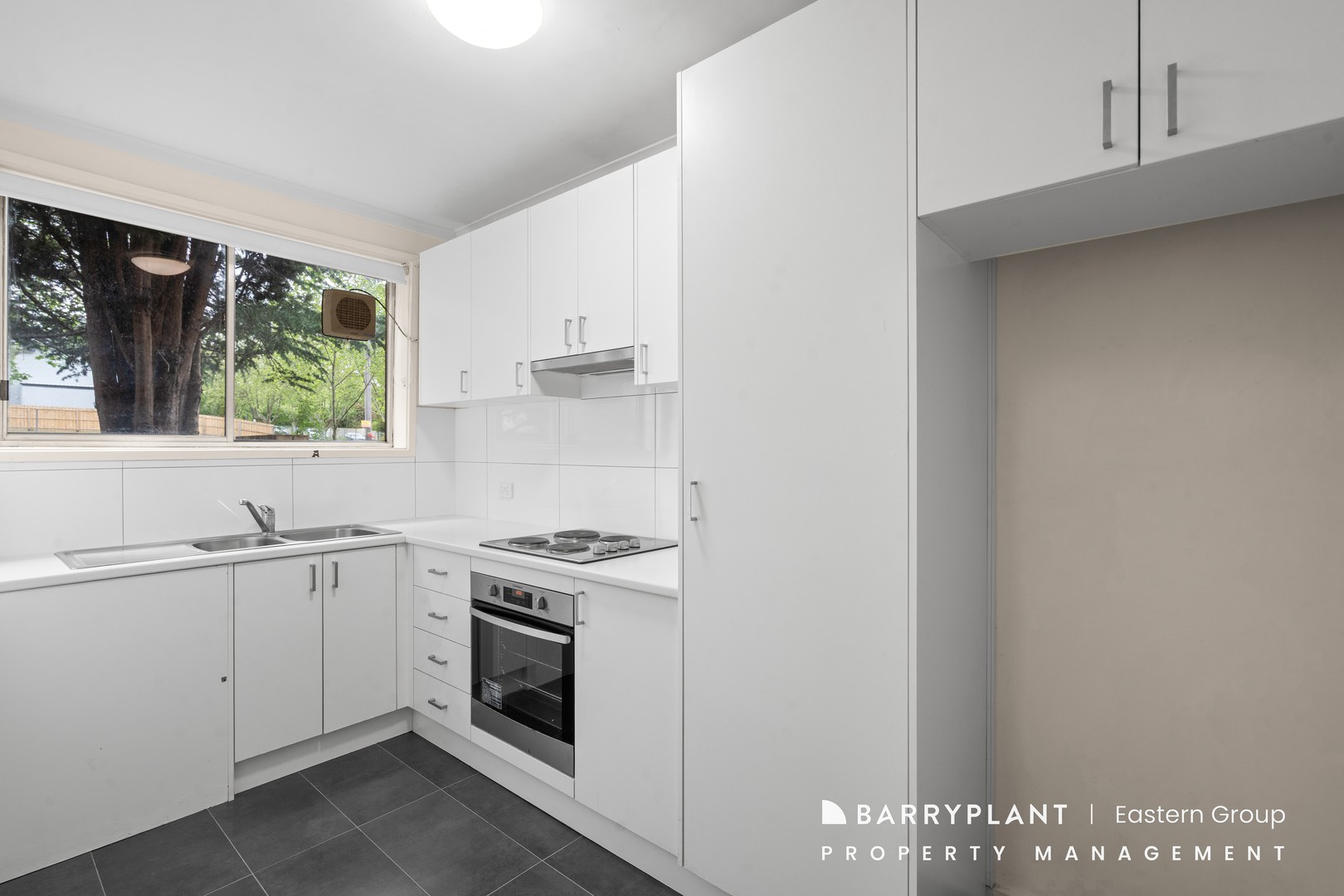 1/37 Albion Road, Box Hill, VIC 3128, Box Hill - Thumbnail 2