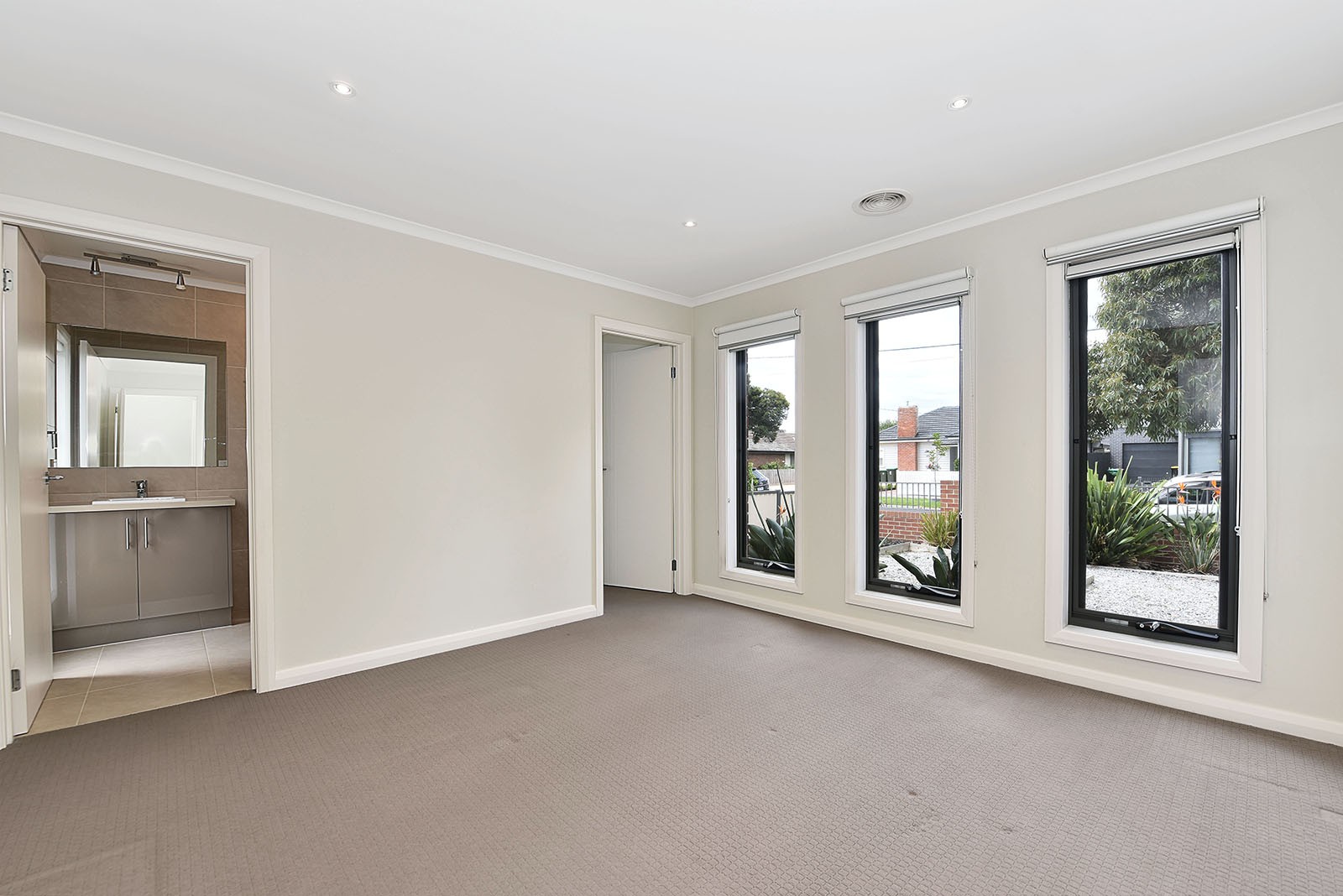 1/37 Tassell Street, Hadfield, VIC 3046, Hadfield - Thumbnail 3