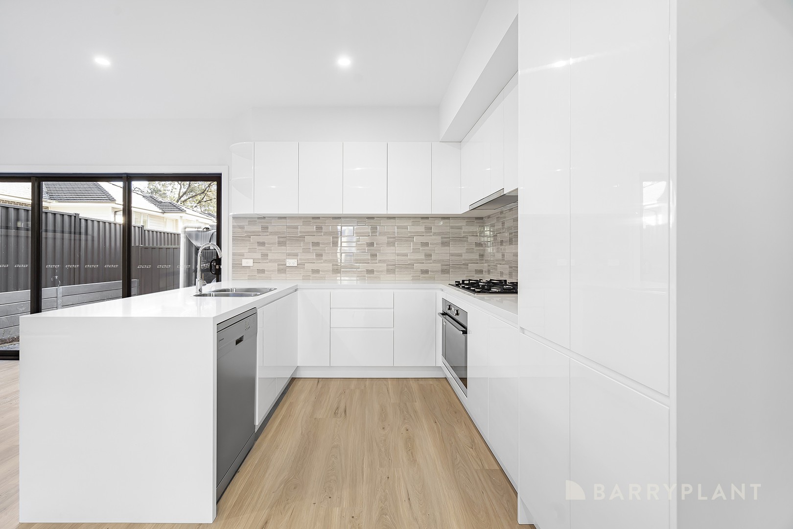 1/37 Terrigal Crescent, Kilsyth, VIC 3137, Kilsyth - Thumbnail 4