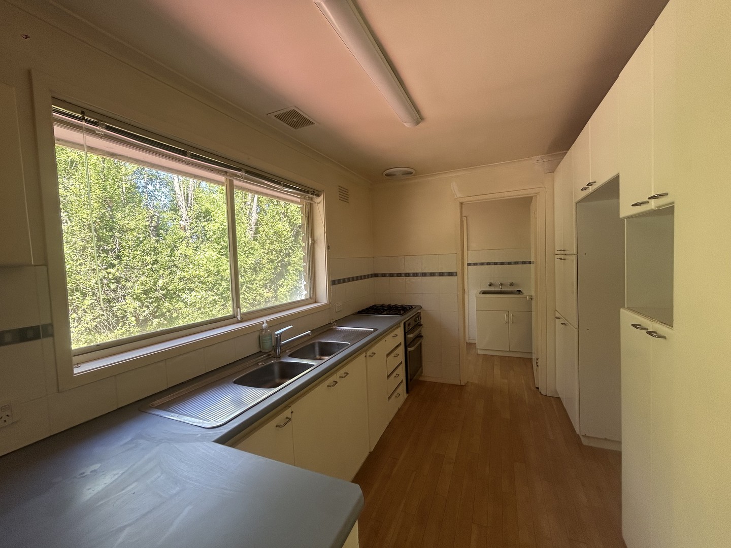 1/394 Mountain Highway, Wantirna, VIC 3152 - Thumbnail 2 - 01/04/2026