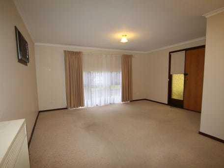 1/3A Rosedale Crescent, Ringwood East, VIC 3135 - Thumbnail 2 - 22/11/2021