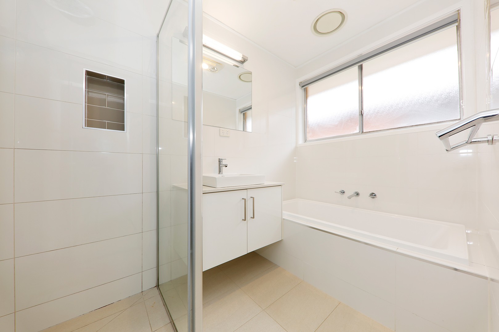 1/4 Batman Grove, Mulgrave, VIC 3170, Mulgrave - Thumbnail 4