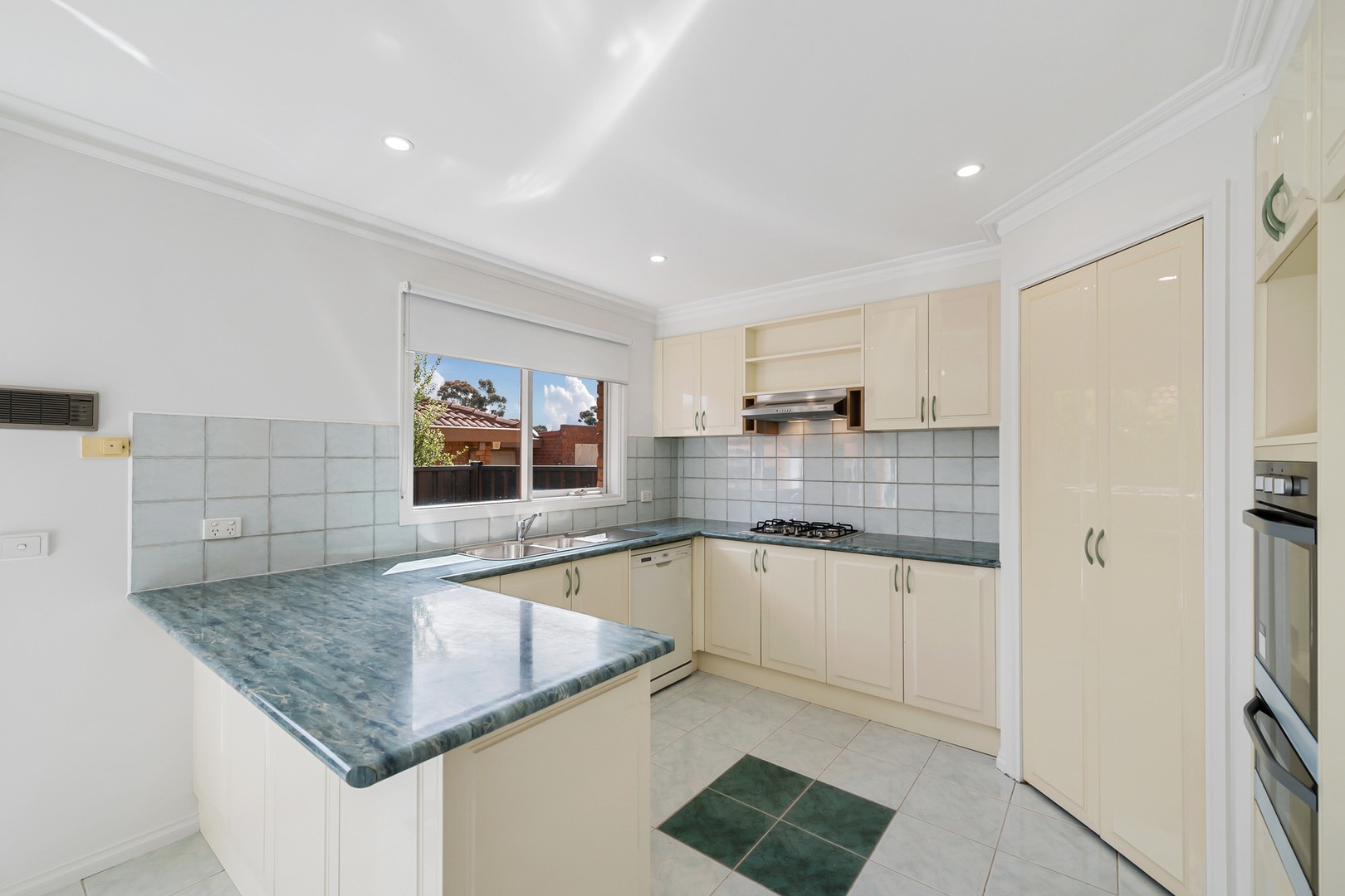 1/4 Delmar CourtTaylors Lakes, VIC 3038, Taylors Lakes - Thumbnail 4
