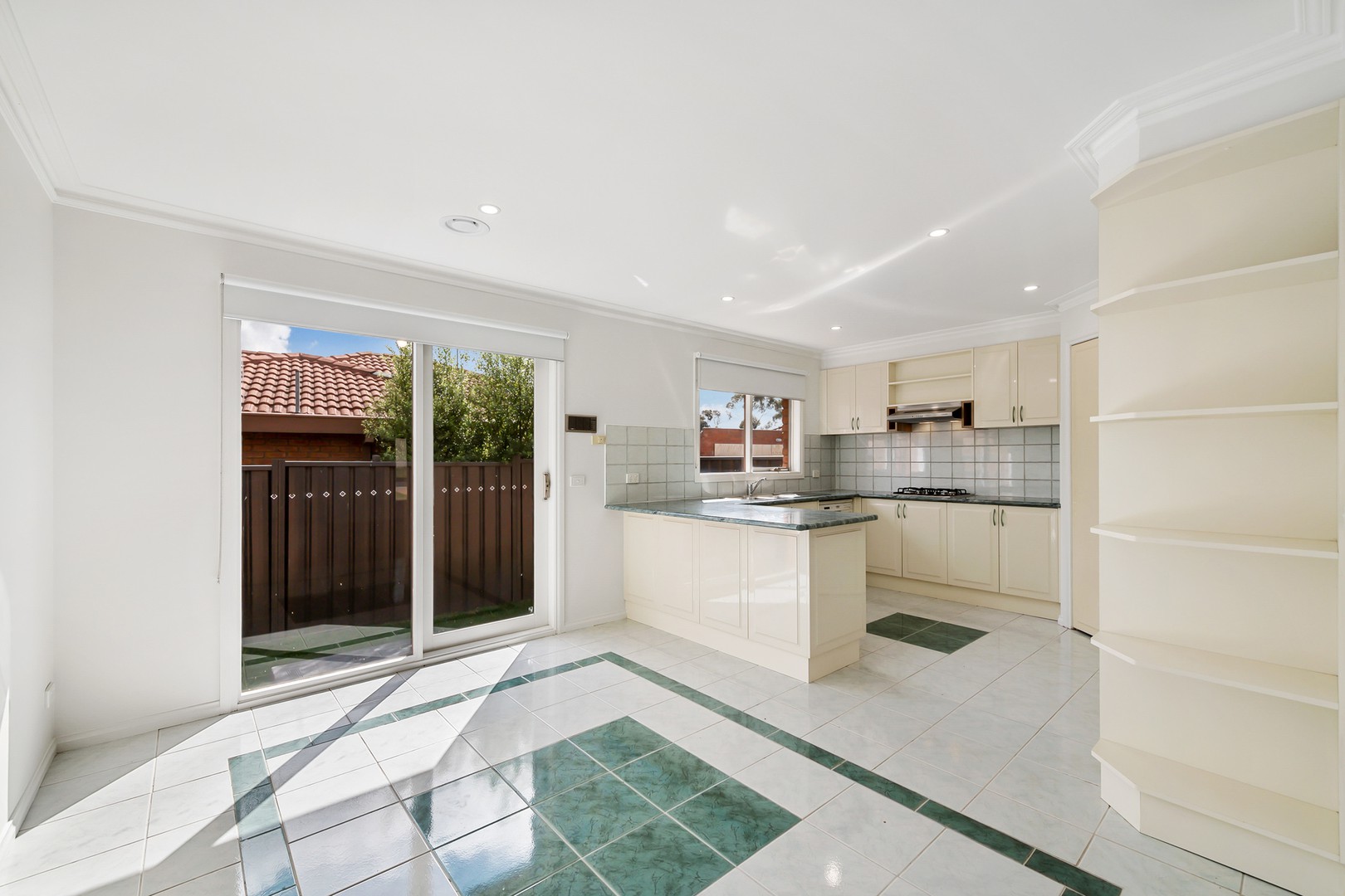 1/4 Delmar CourtTaylors Lakes, VIC 3038, Taylors Lakes - Thumbnail 6