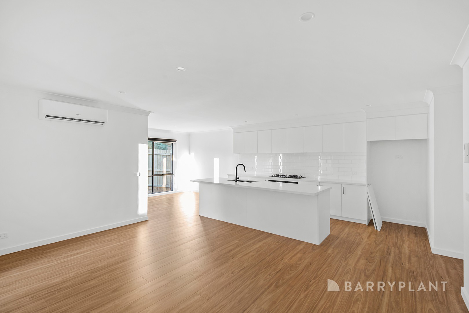 1/4 Malcolm Court, Pakenham, VIC 3810, Pakenham - Thumbnail 3