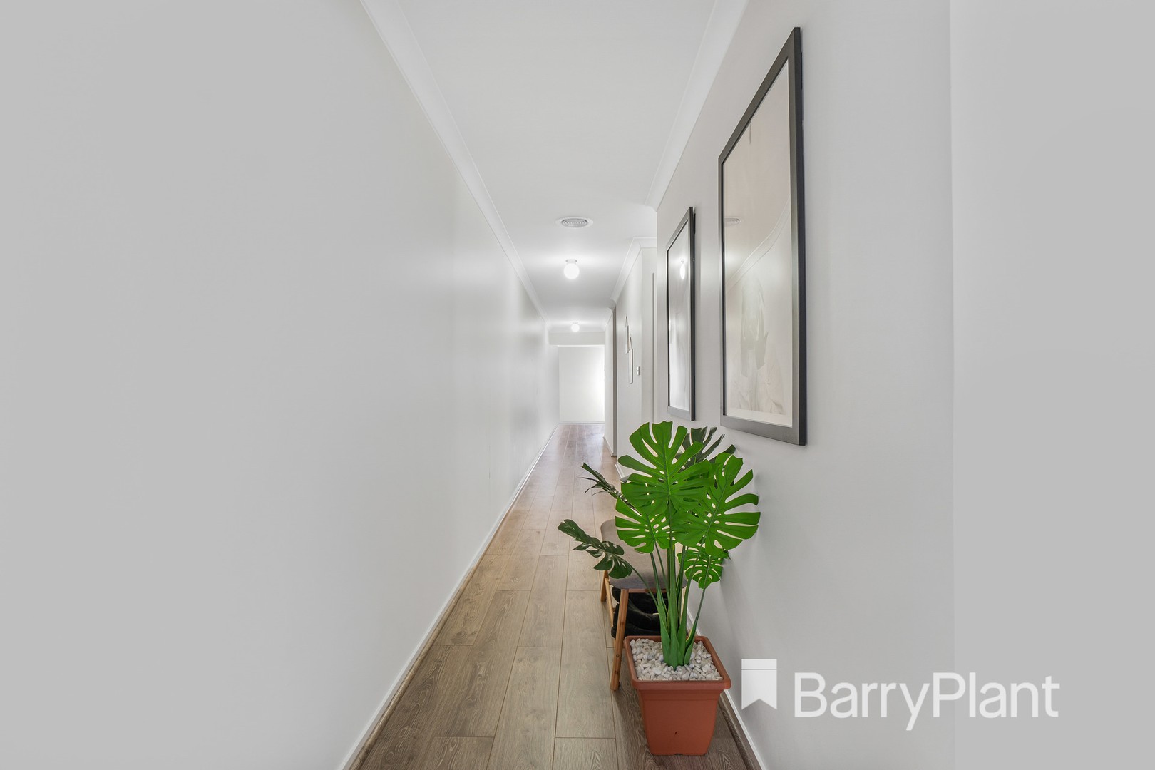 1/4 Mantello Drive, Werribee, VIC 3030, Werribee - Thumbnail 2