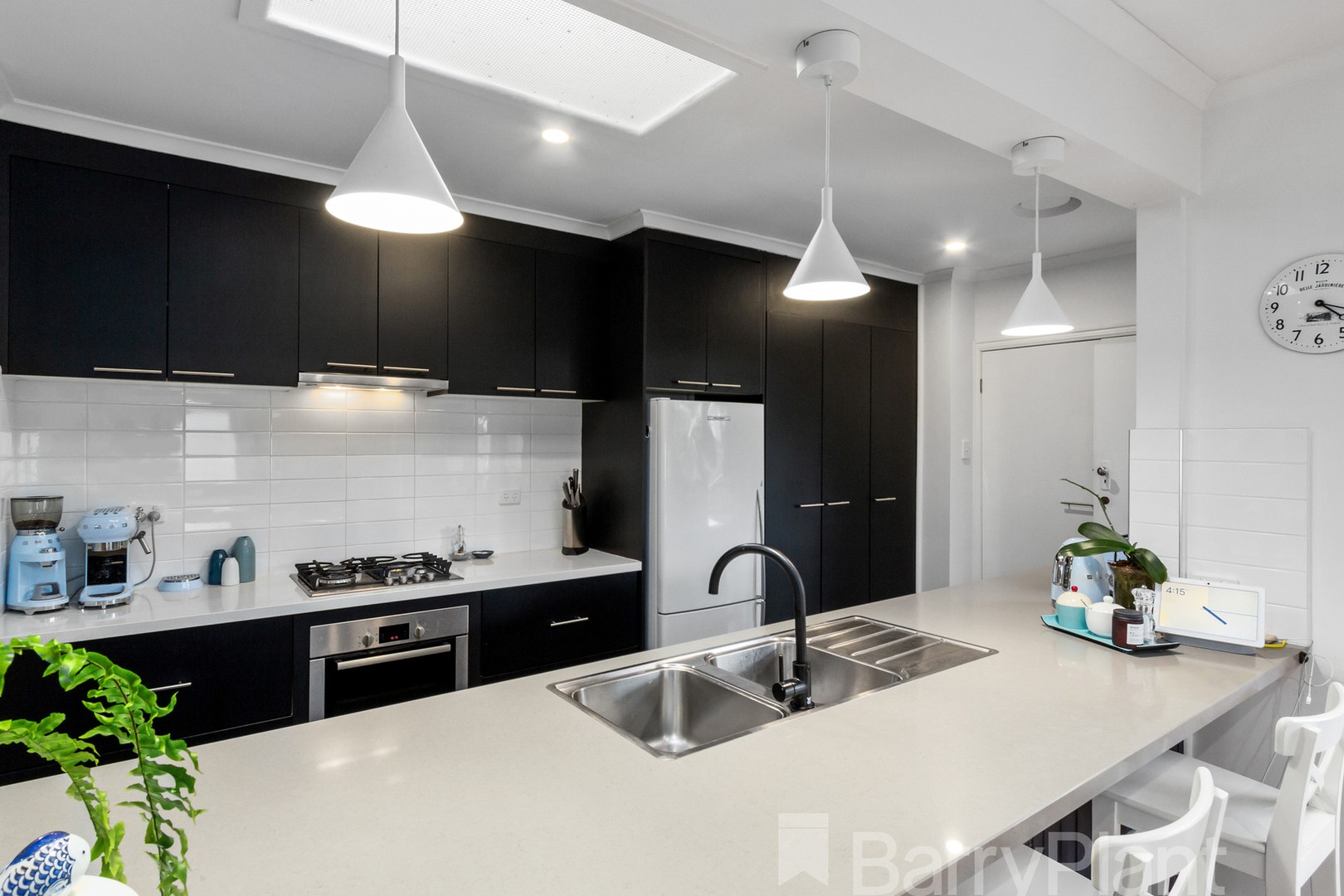 1/4 Montomgery Court, Kilsyth, VIC 3137, Kilsyth - Thumbnail 2