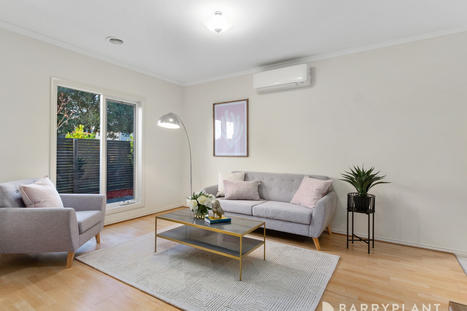 1/4 Myrtle Street, Bayswater, VIC 3153, Bayswater - Thumbnail 2