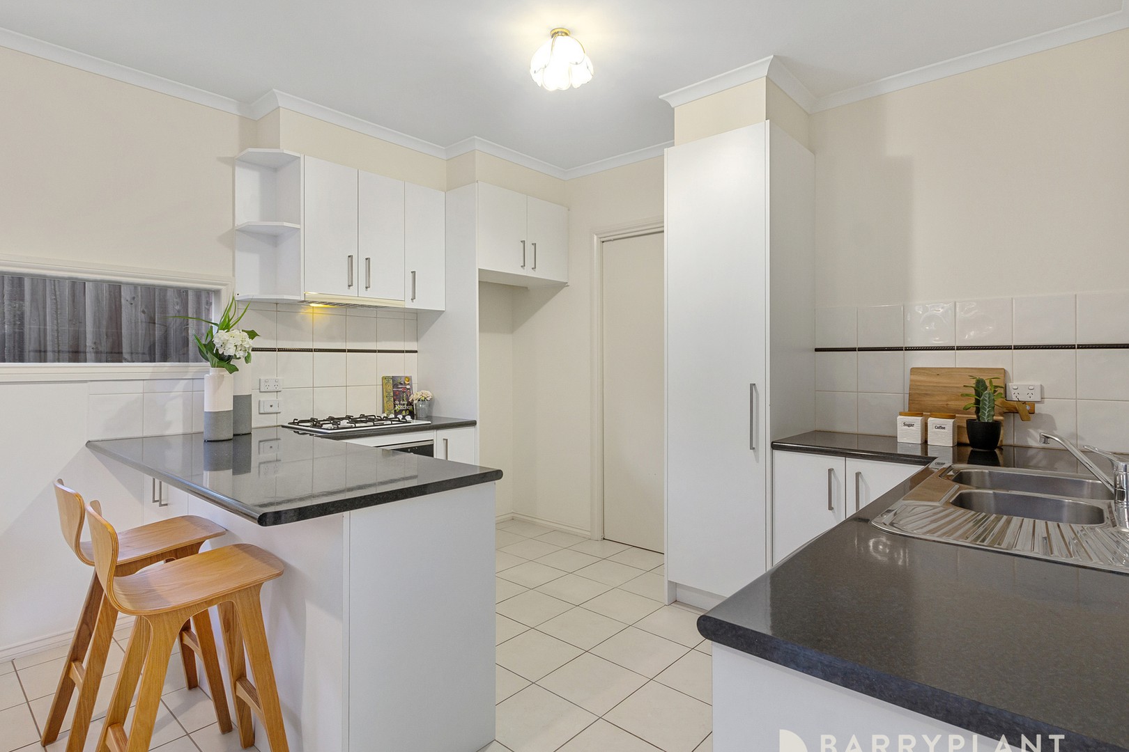 1/4 Myrtle Street, Bayswater, VIC 3153, Bayswater - Thumbnail 3
