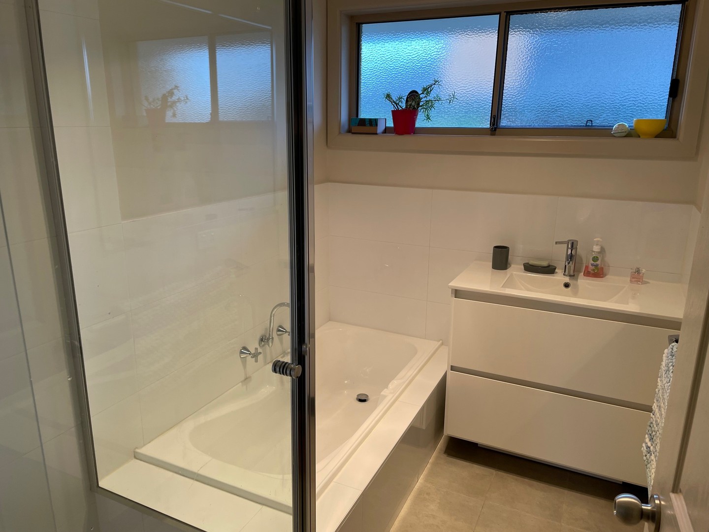 1/4 Suffolk Street, Wantirna South, VIC 3152, Wantirna South - Thumbnail 5