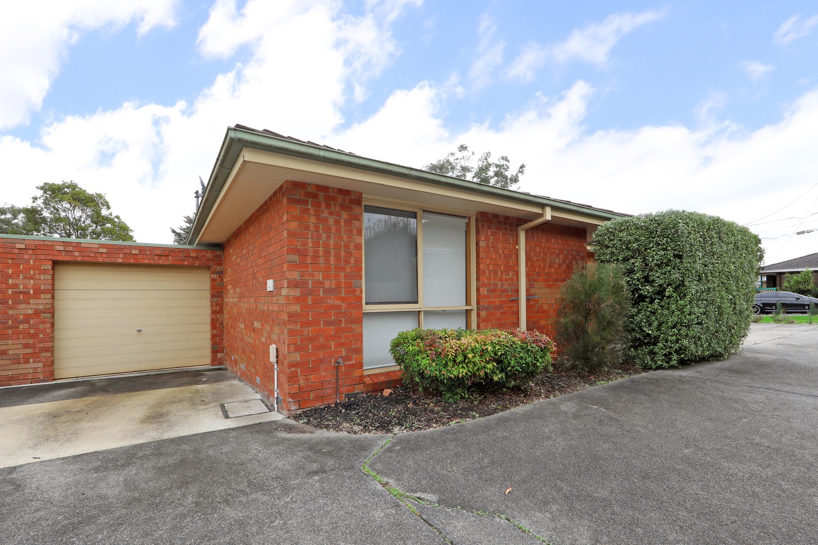 1/4 Veronica Street, Ferntree Gully, VIC 3156 - Thumbnail 1 - 06/08/2024