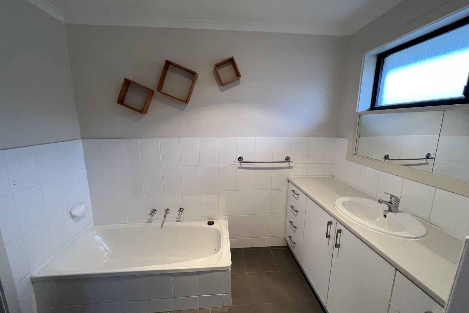 1/4 Walter Street, St Albans, VIC 3021, St Albans - Thumbnail 5