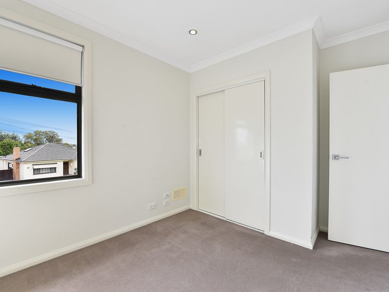 1/40 McNamara Avenue, Airport West, VIC 3042
