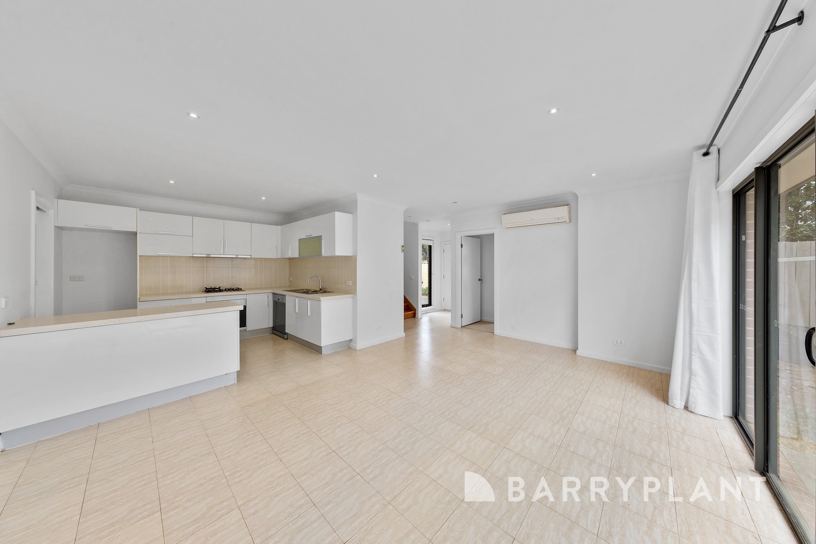 1/402 Main Road West, St Albans, VIC 3021, St Albans - Thumbnail 2
