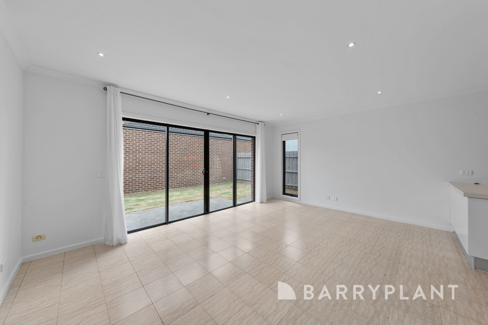1/402 Main Road West, St Albans, VIC 3021, St Albans - Thumbnail 4