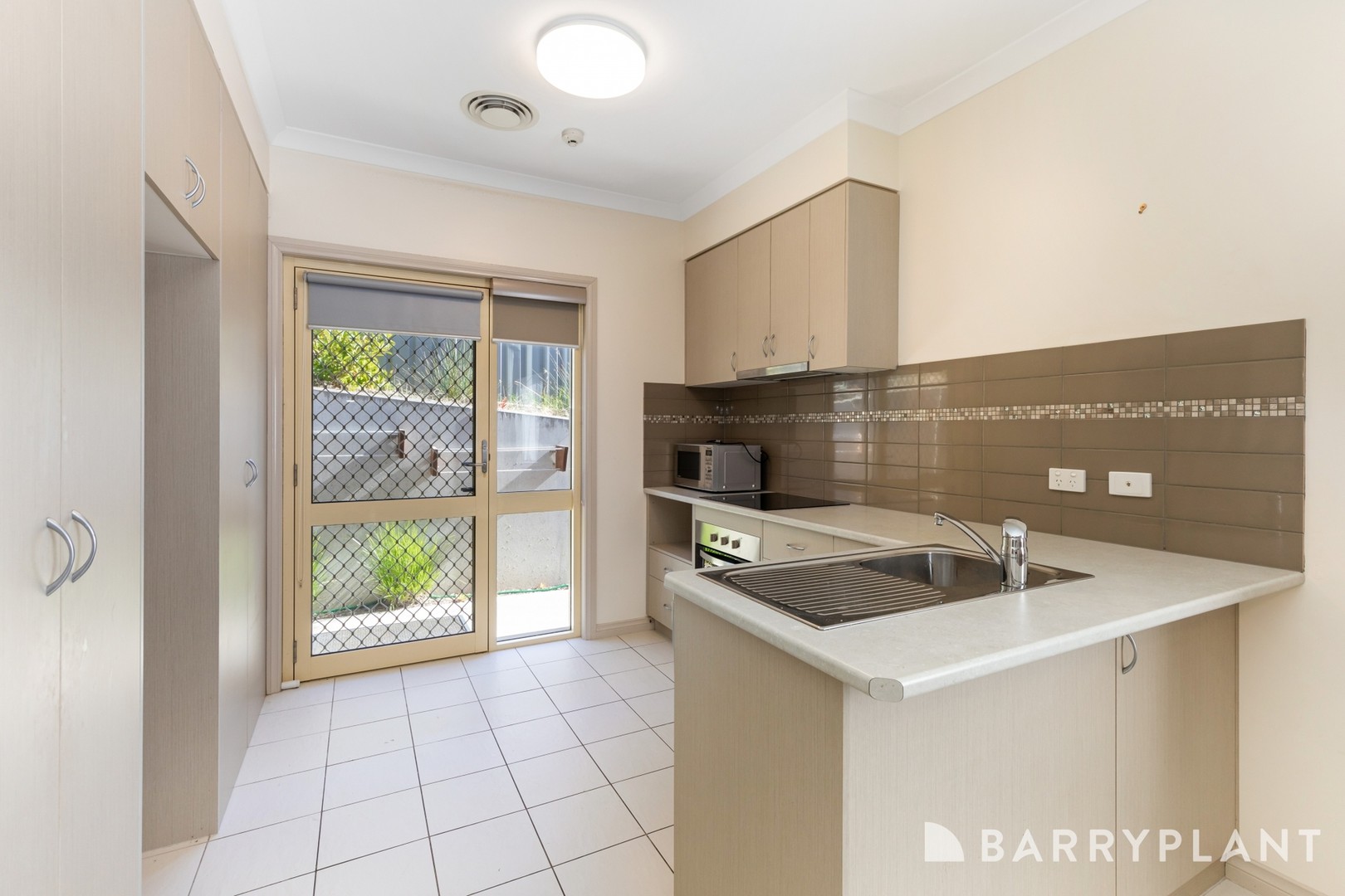 1/41-47 Victoria StreetIronbark, VIC 3550  - Leased, Ironbark - Thumbnail 3