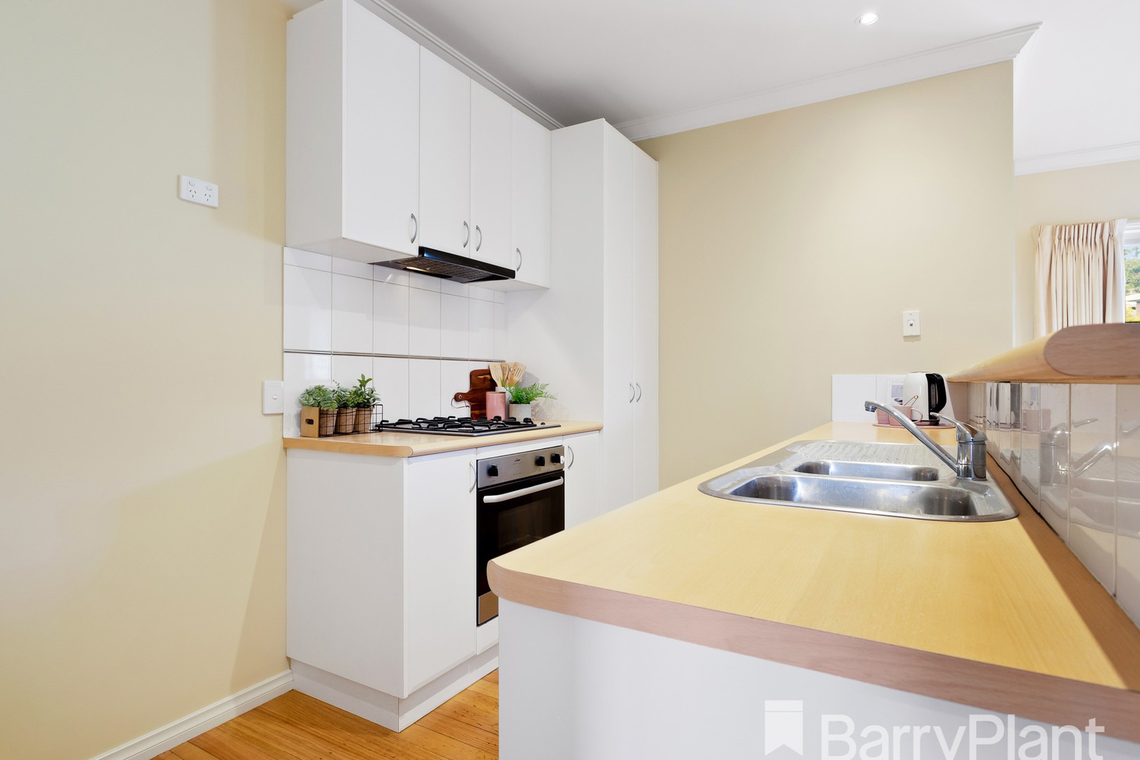 1/418 Gladstone StreetMount Pleasant, VIC 3350, Mount Pleasant - Thumbnail 5