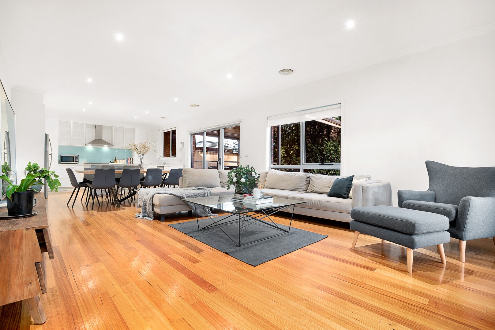 1/42-44 Sapphire Street, Niddrie, VIC 3042, Niddrie - Thumbnail 2