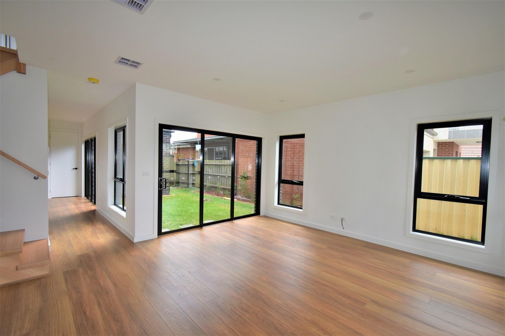 1/42 Moncur Avenue, Springvale, VIC 3171 - Thumbnail 1 - 07/04/2025