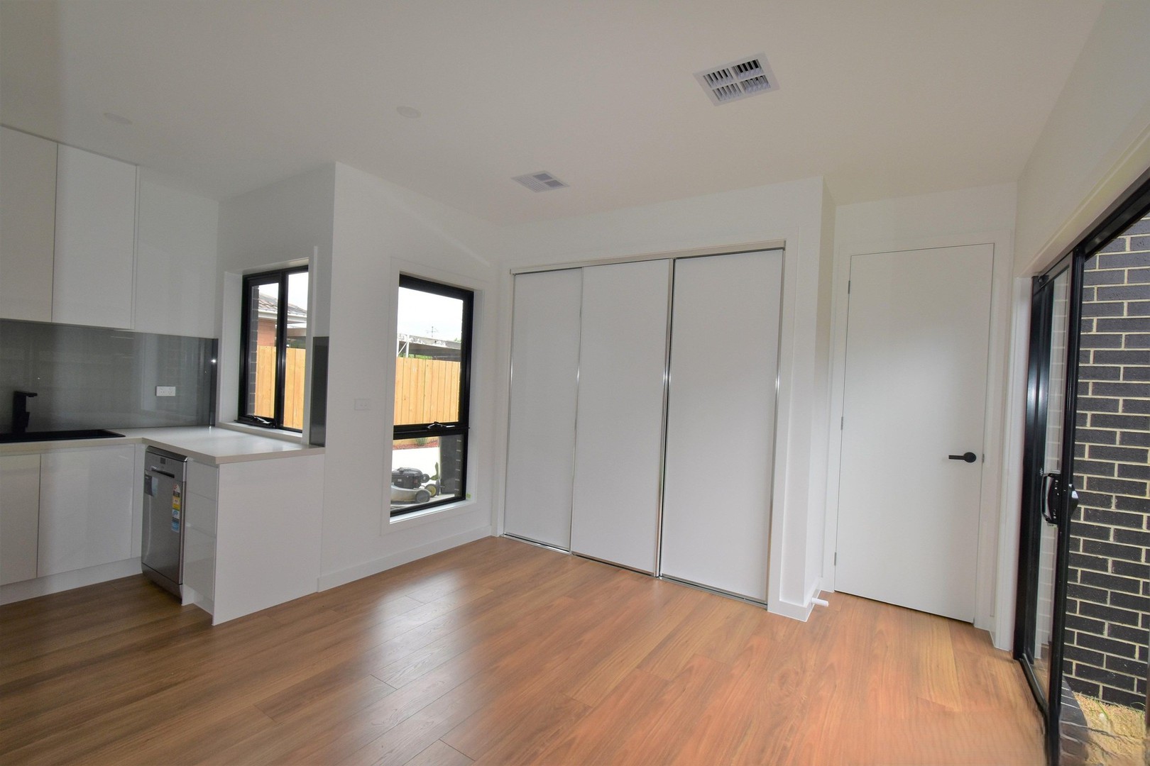 1/42 Moncur Avenue, Springvale, VIC 3171, Springvale - Thumbnail 5