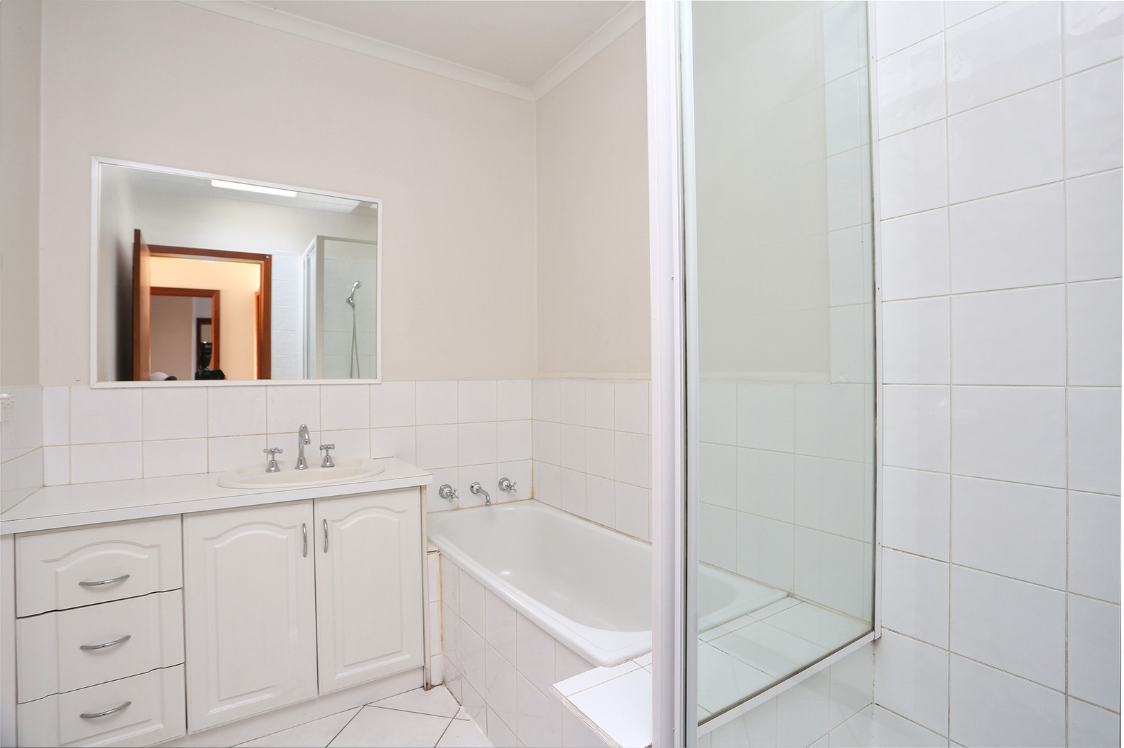 1/42 Winifred Street, Oak Park, VIC 3046 - Thumbnail 2 - 05/12/2025