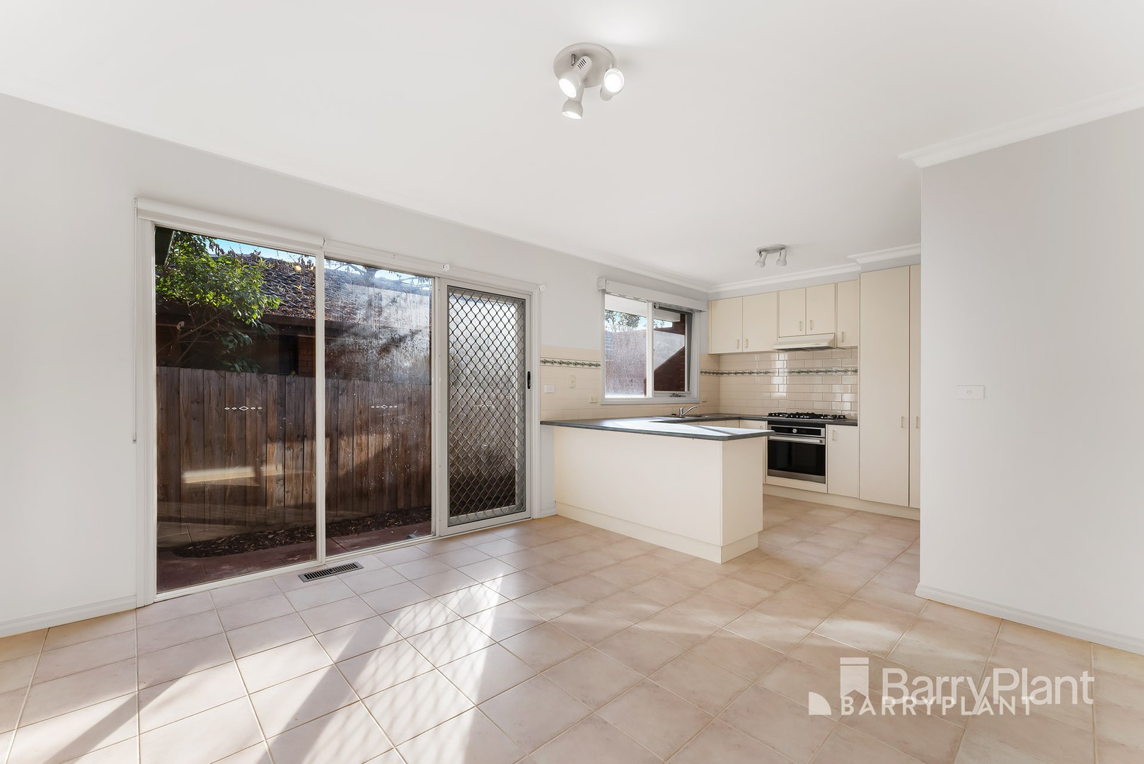 1/43 Lyndhurst CrescentBox Hill North, VIC 3129  - Leased, Box Hill North - Thumbnail 2