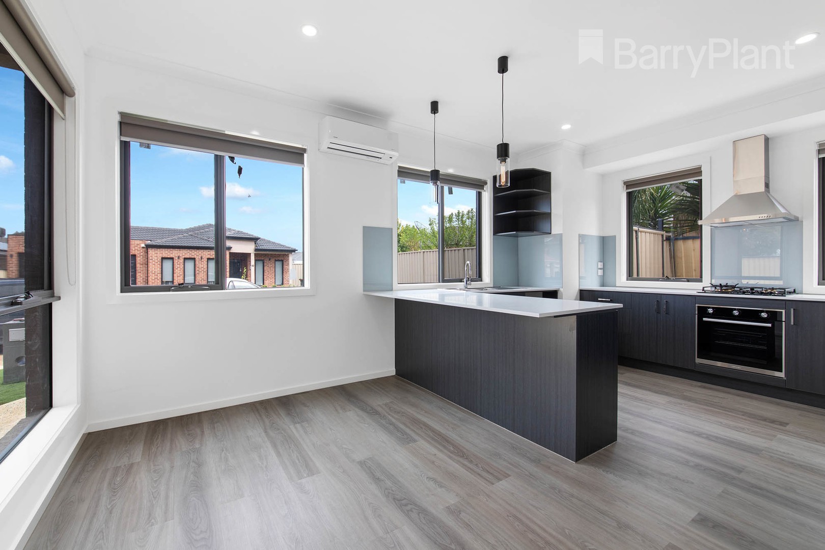 1/45 Katrina Drive, Burnside Heights, VIC 3023 - Thumbnail 2 - 22/10/2021