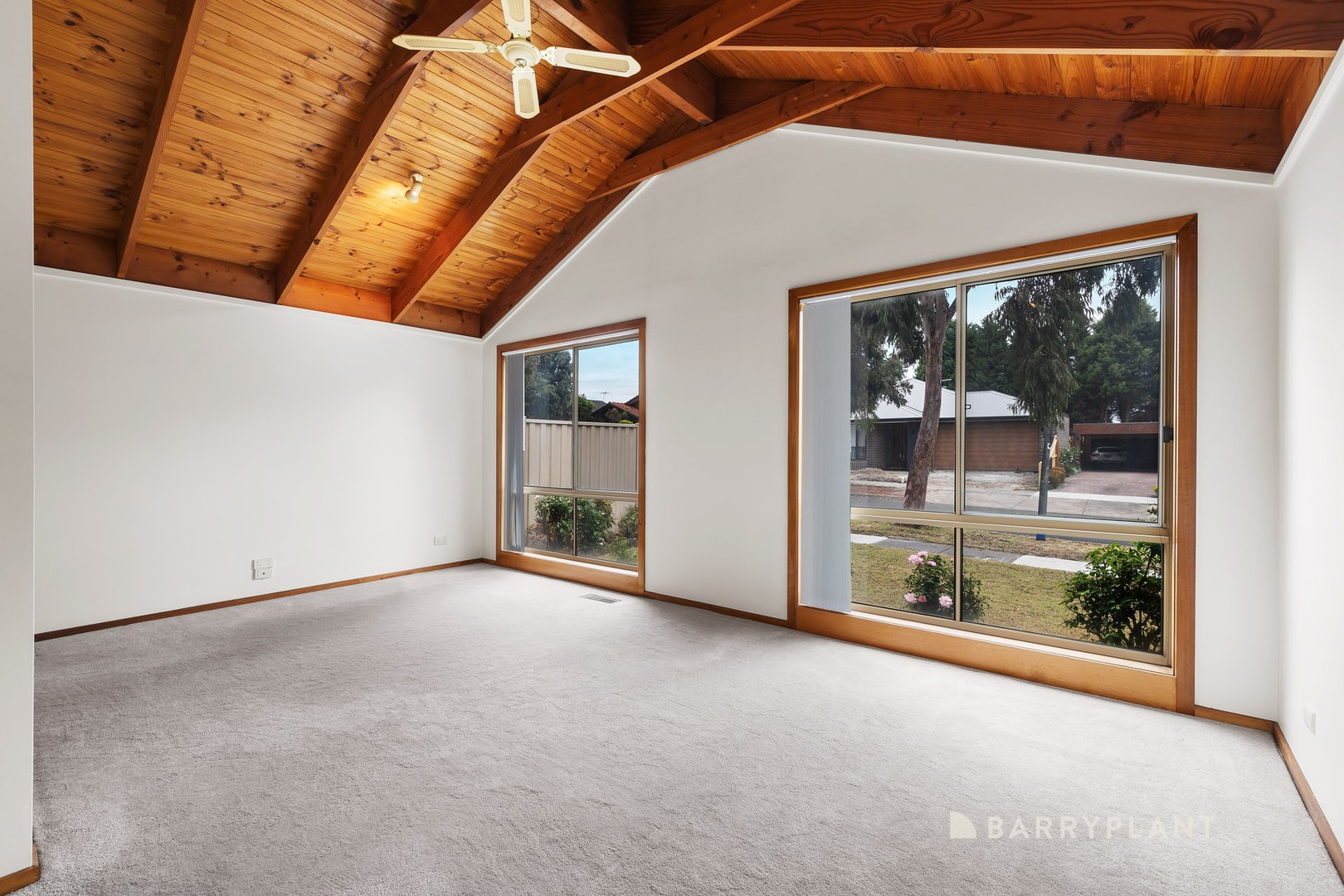 1/46 Golf Links Drive, Mill Park, VIC 3082, Mill Park - Thumbnail 2