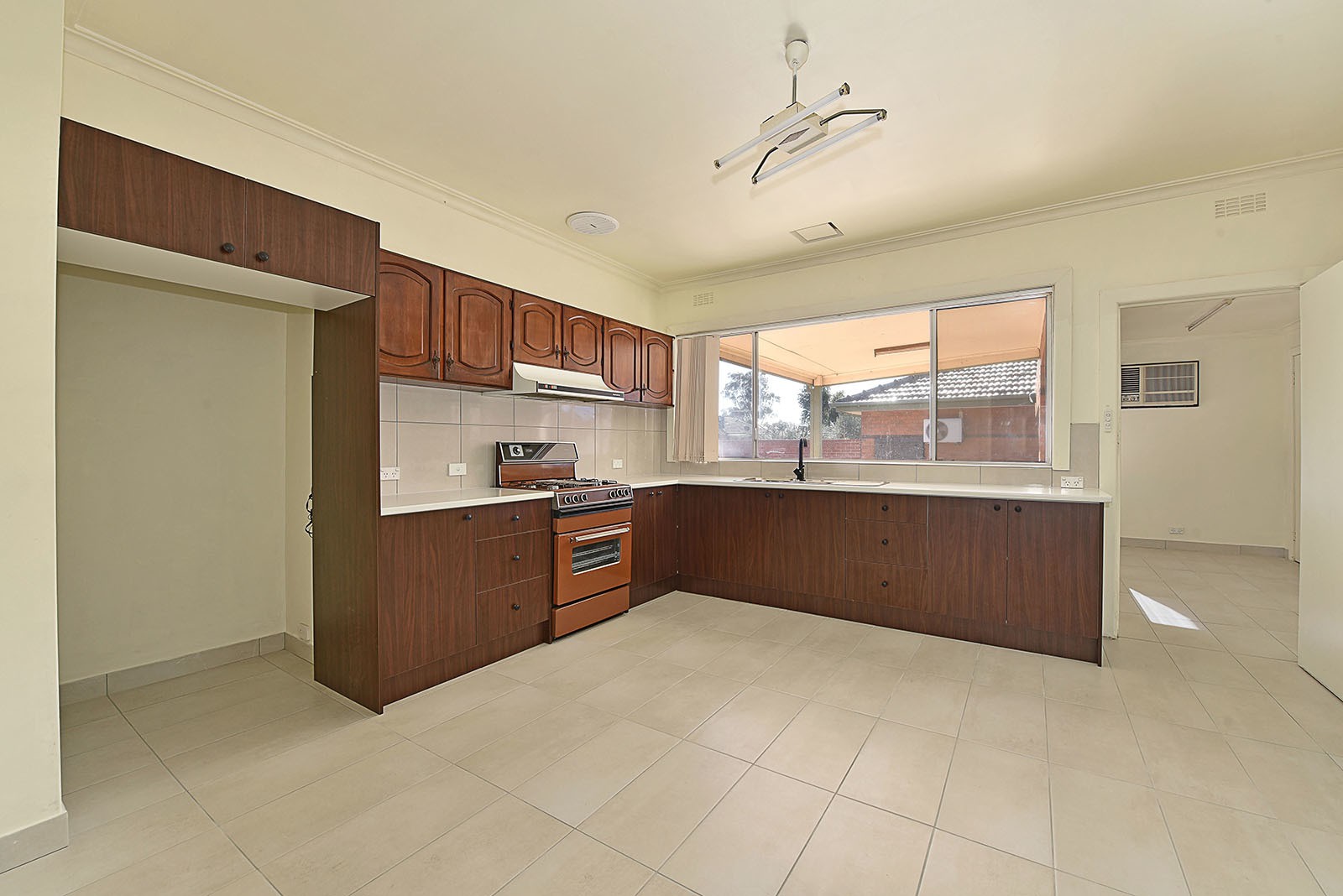 1/48 Warwick Road, Pascoe Vale, VIC 3044, Pascoe Vale - Thumbnail 2