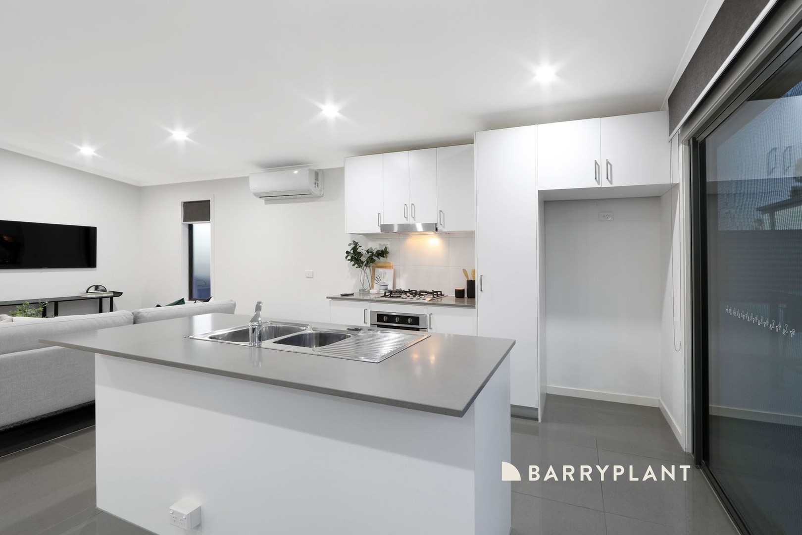 1/5-7 Gearon Avenue, Rowville, VIC 3178, Rowville - Thumbnail 2