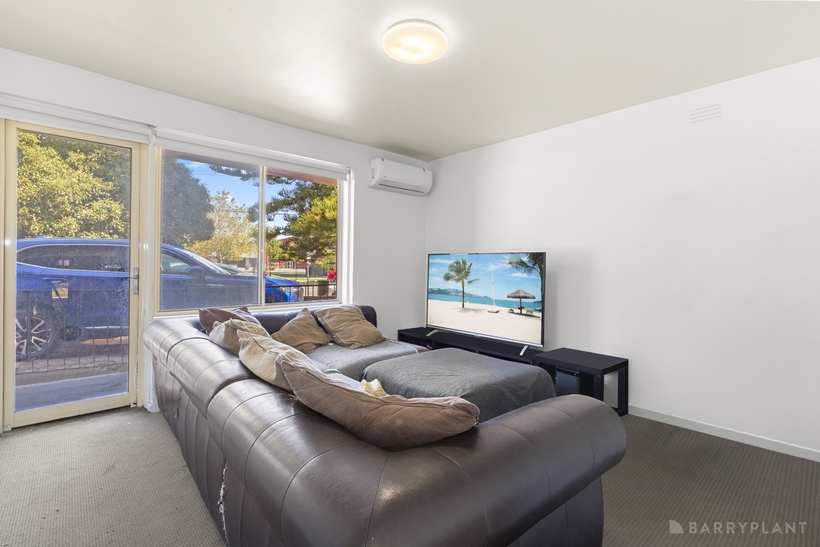 1/5-7 Herbert Street, Dandenong, VIC 3175 - Thumbnail 2 - 06/03/2025