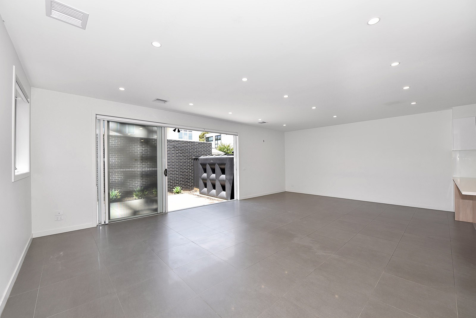 1/5 Afton Street, Aberfeldie, VIC 3040 - Thumbnail 2 - 14/01/2022