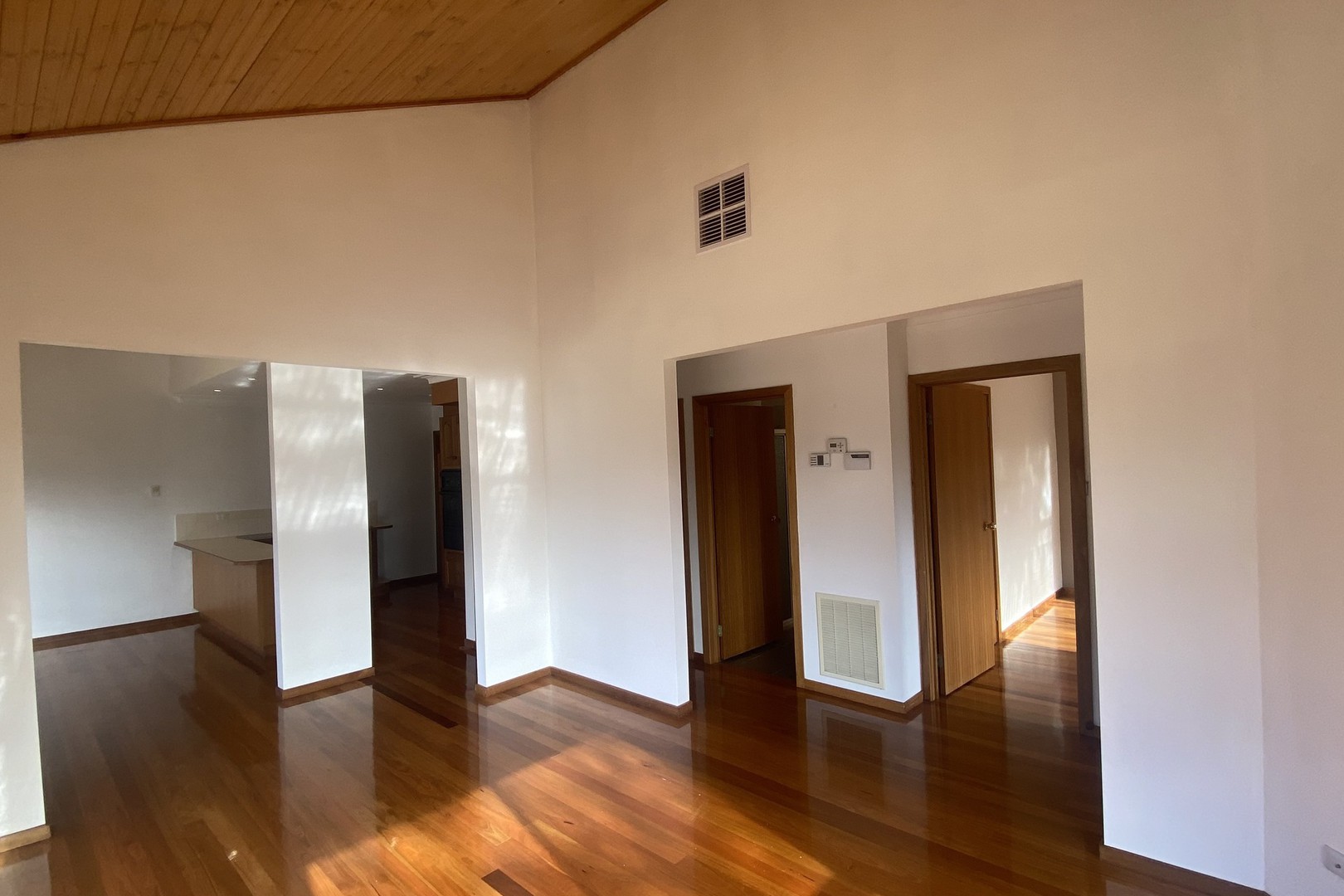 1/5 Barton Street, Reservoir, VIC 3073, Reservoir - Thumbnail 2
