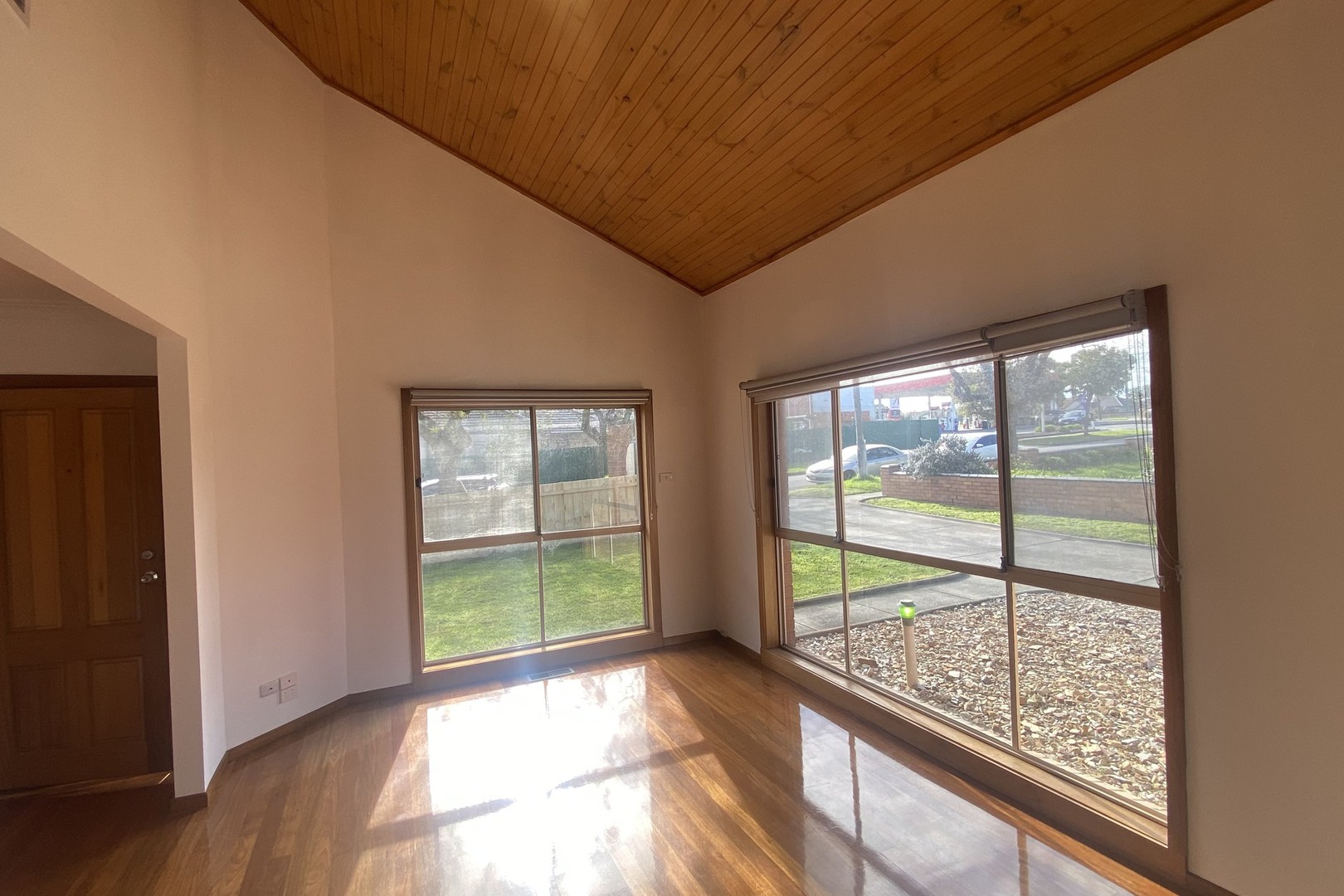 1/5 Barton Street, Reservoir, VIC 3073, Reservoir - Thumbnail 3