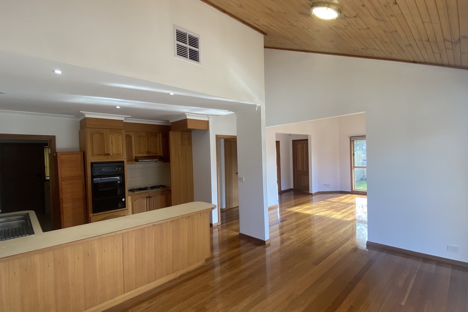 1/5 Barton Street, Reservoir, VIC 3073, Reservoir - Thumbnail 7