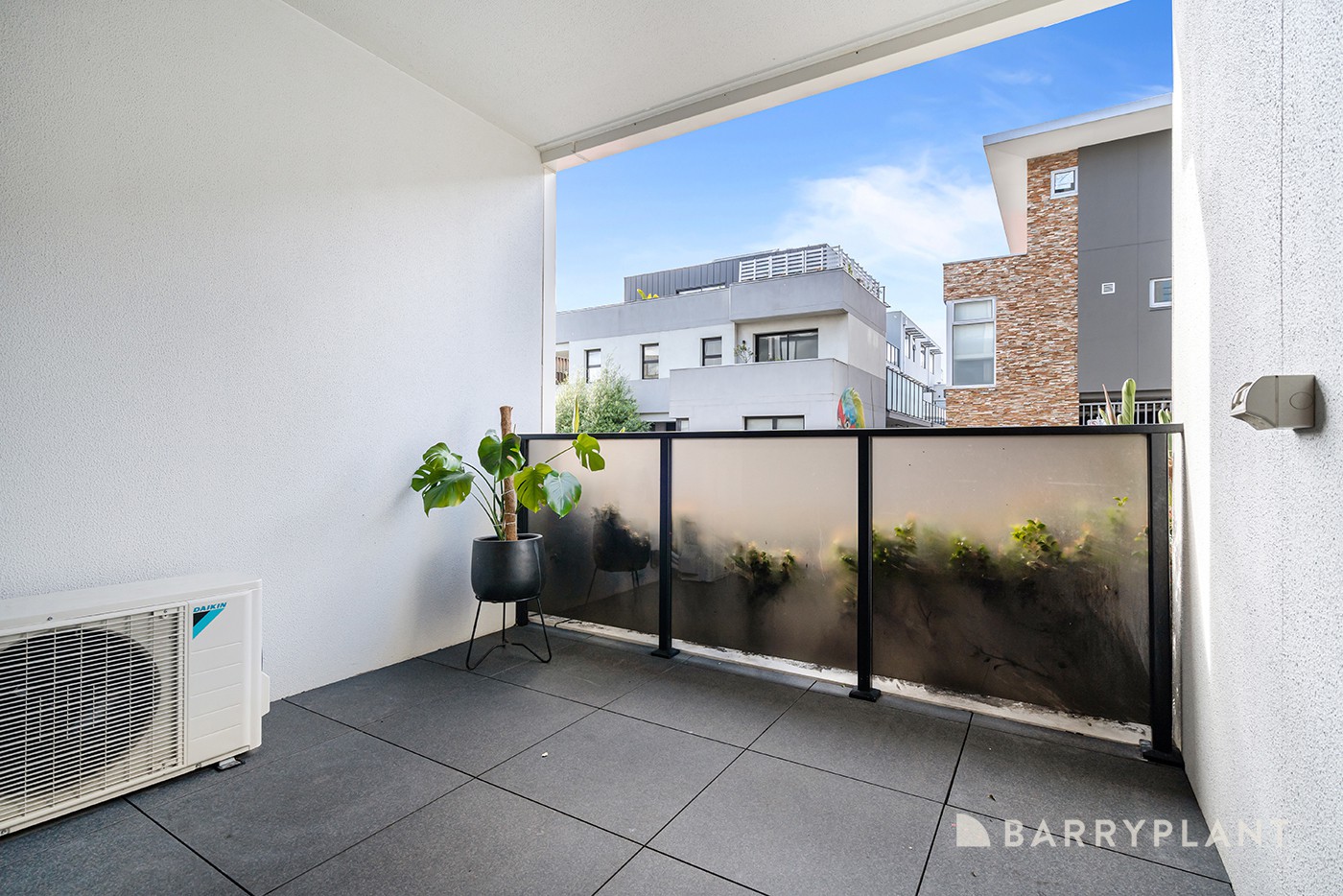 1/5 Beavers Road, Northcote, VIC 3070, Northcote - Thumbnail 3
