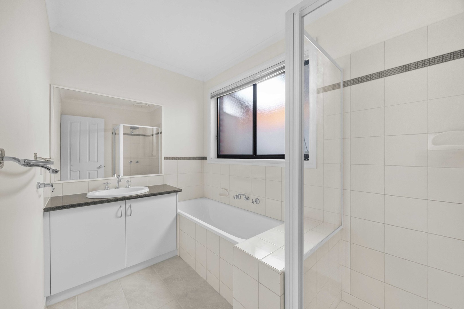1/5 Elgin Close, Hillside, VIC 3037, Hillside - Thumbnail 5