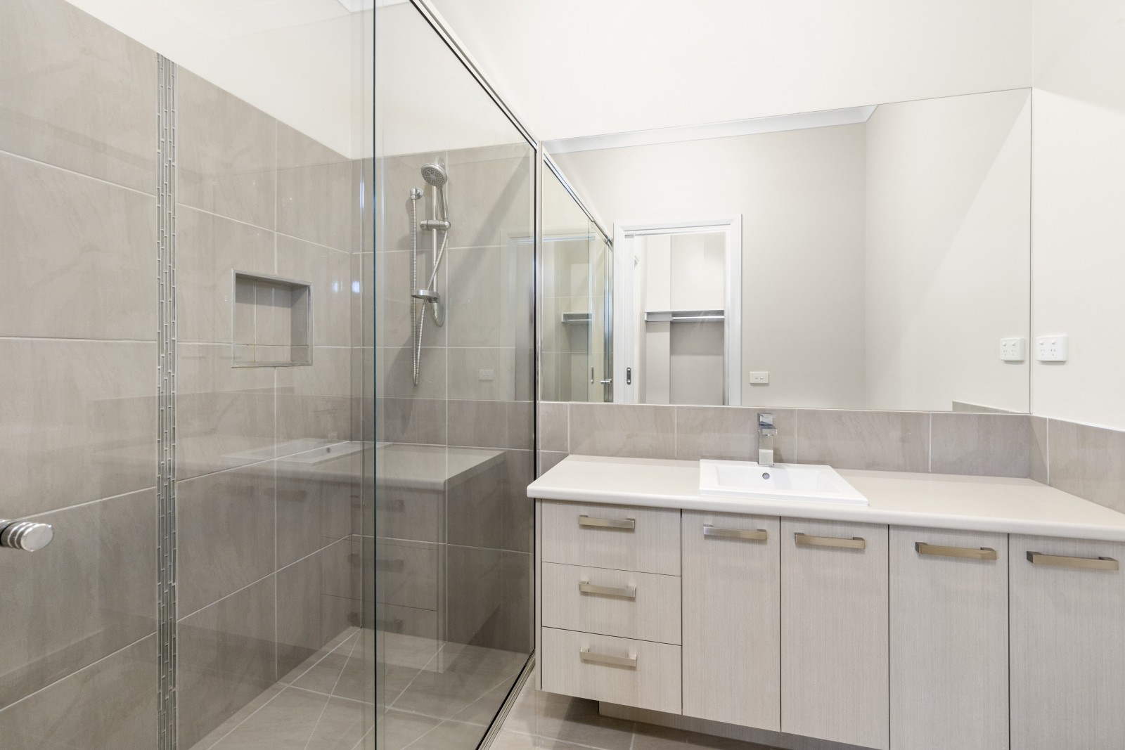 1/5 Fadden Street, Dandenong North, VIC 3175, Dandenong North - Thumbnail 8