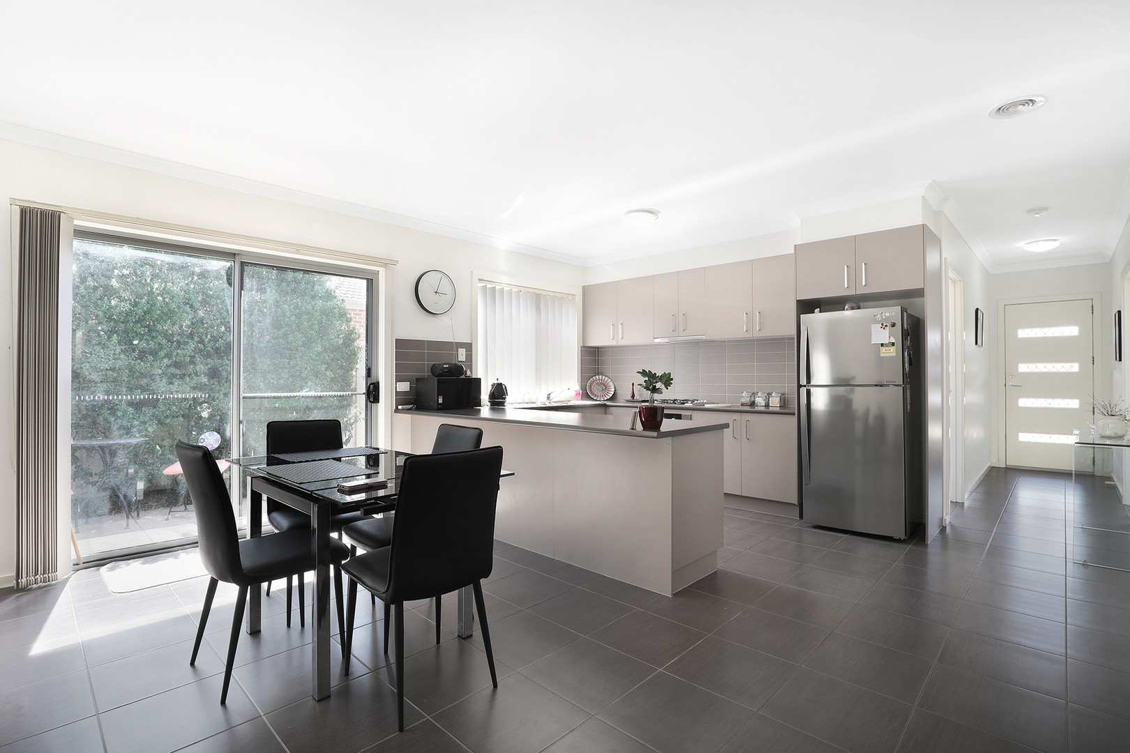 1/5 Fishburn Grove, Harkness, VIC 3337, Harkness - Thumbnail 3