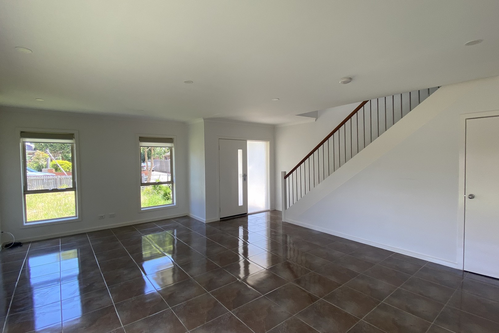 1/5 Luke Street, Reservoir, VIC 3073 - Thumbnail 2 - 06/12/2021