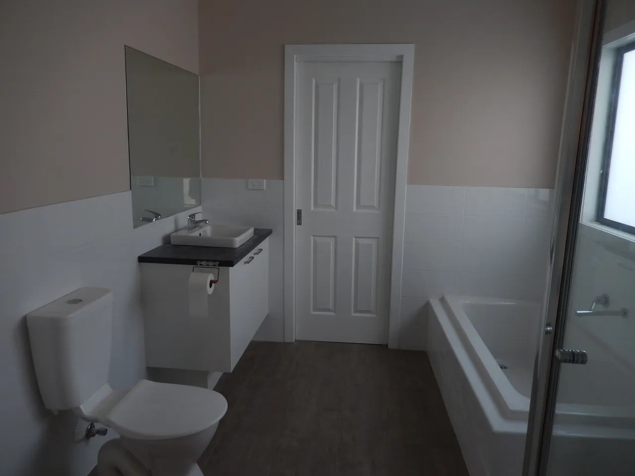 1/5 Manfred Avenue, St Albans, VIC 3021 - Thumbnail 2 - 12/04/2019