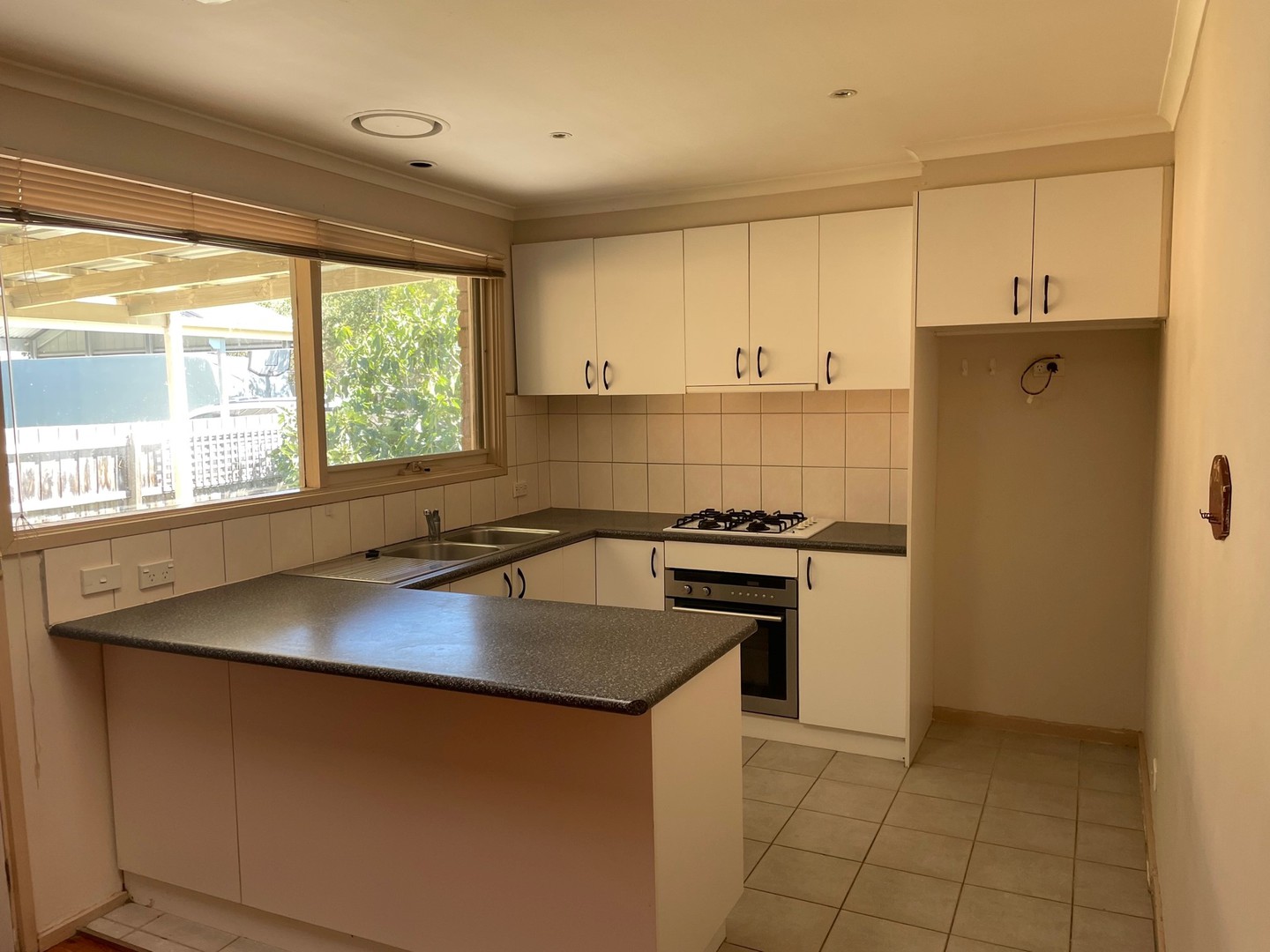 1/5 Mark Street, Bayswater, VIC 3153 - Thumbnail 2 - 22/12/2021