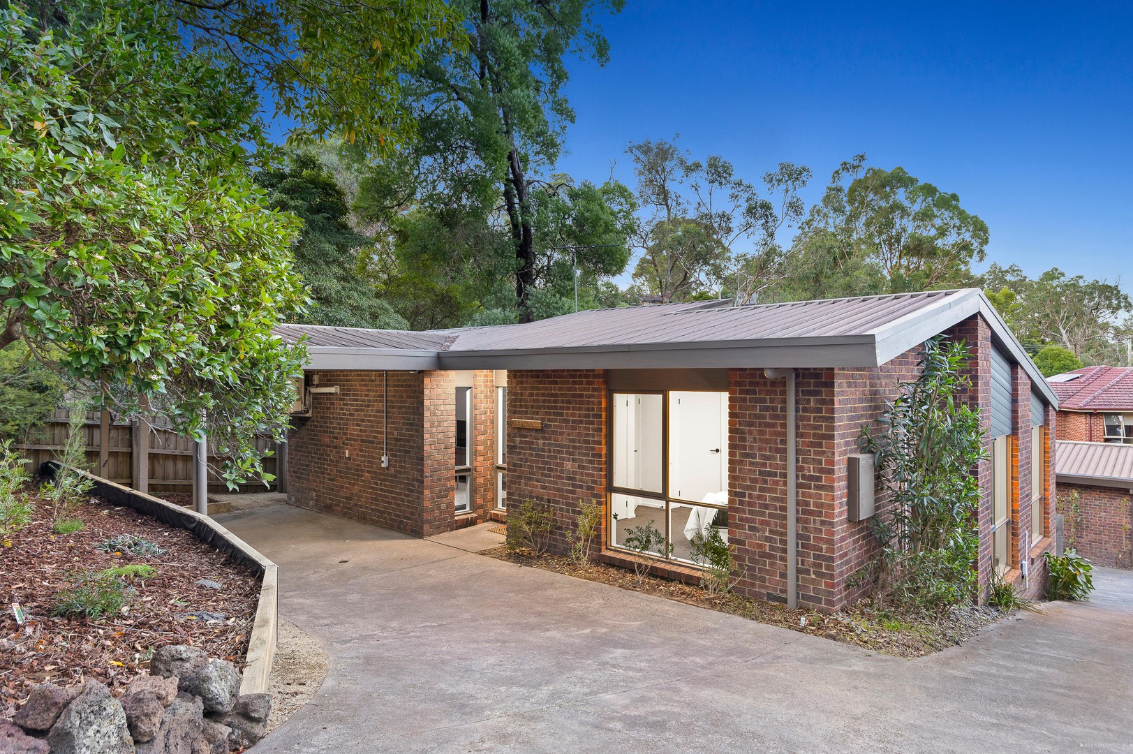 1/5 Moresby Street, Mitcham, VIC 3132 - Thumbnail 2 - 06/05/2026