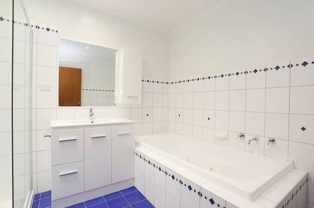 1/5 South Terrace, Avondale Heights, VIC 3034, Avondale Heights - Thumbnail 5