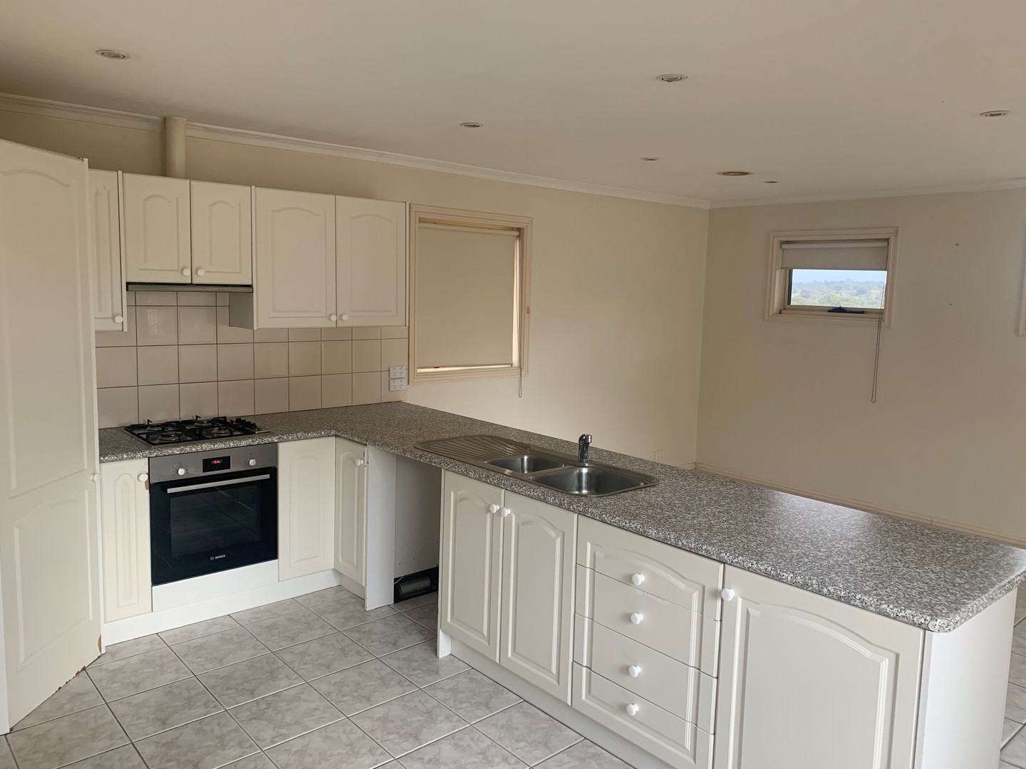 1/5 Wilson Avenue, Montmorency, VIC 3094, Montmorency - Thumbnail 2