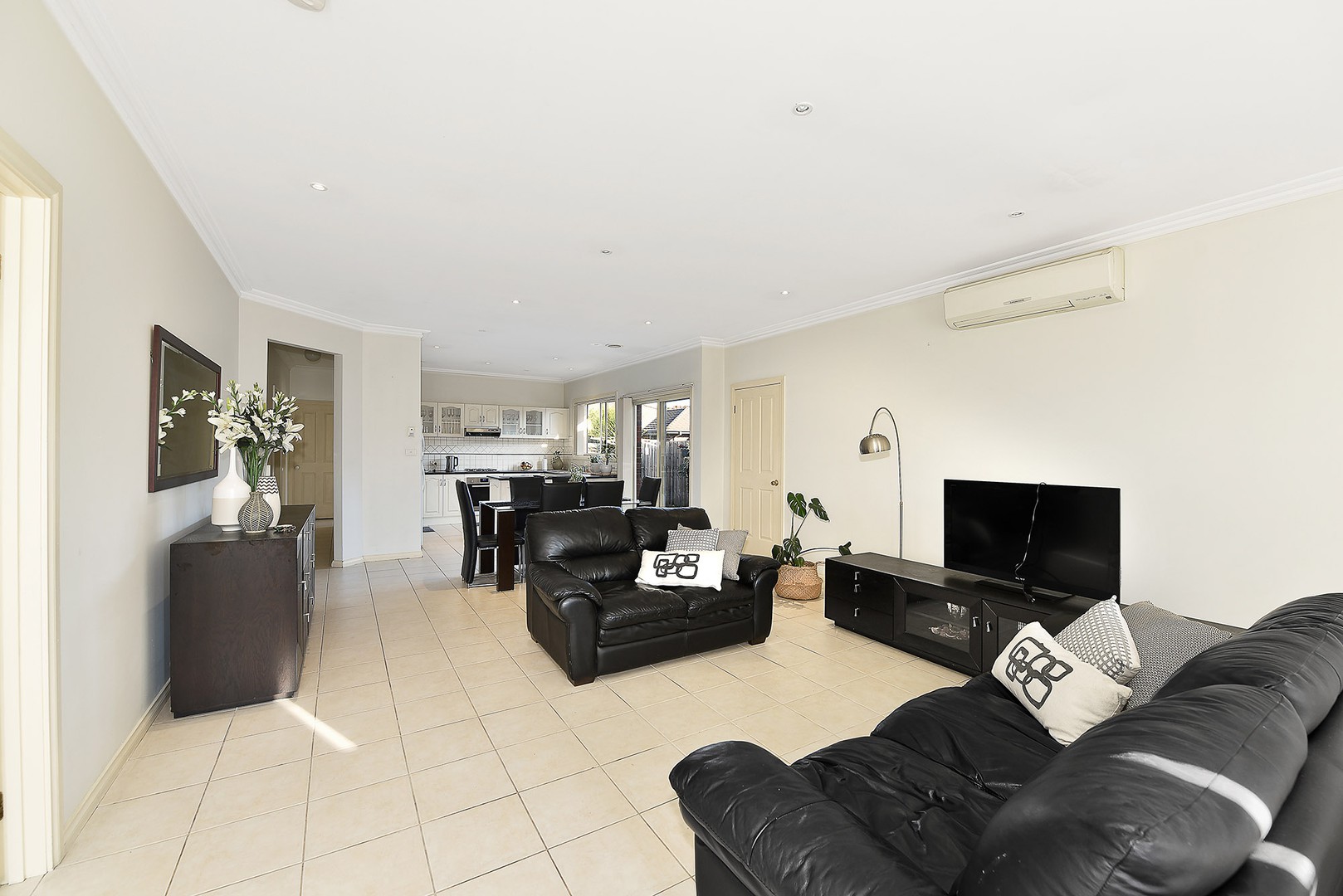 1/51 Creswell  Avenue, Airport West, VIC 3042, Airport West - Thumbnail 2