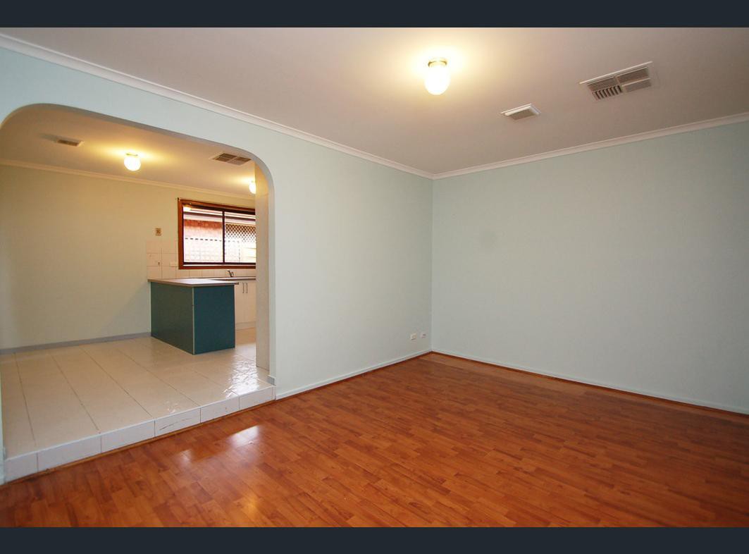 1/52 Pinnaroo Circuit, Meadow Heights, VIC 3048, Meadow Heights - Thumbnail 4