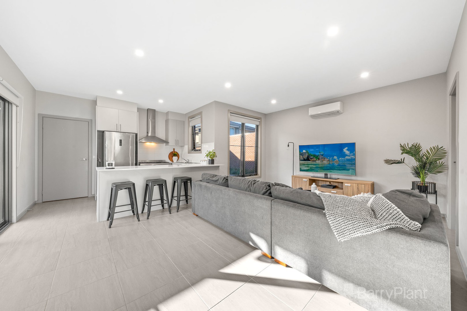1/53 Normanby StreetCranbourne, VIC 3977, Cranbourne - Thumbnail 4